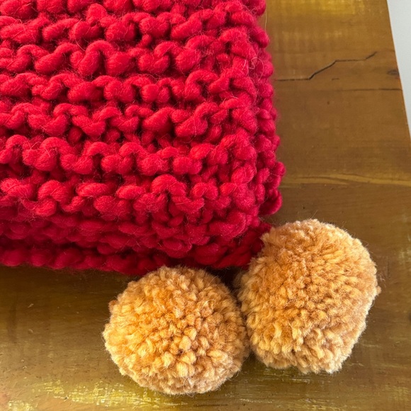 Hand-knit, extra-bulky, extra-long, red blanket scarf - Picture 8 of 10